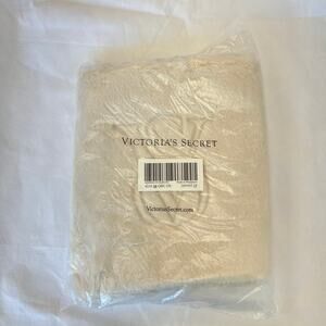 Victoria’s Secret White Faux Fur Tote Bag Weekender